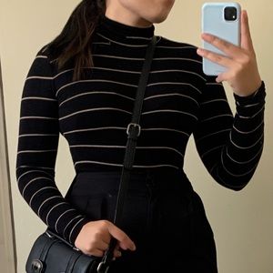 🖤Stripe Long Sleeve Turtle Neck🖤